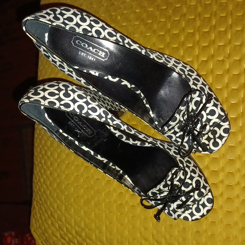 Coach peep toe heels 👠 👠